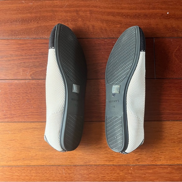 Comfy Rothy’s “The Square” Flats - Picture 3 of 4